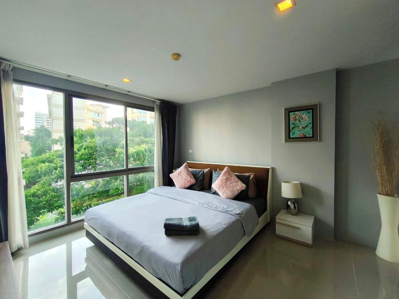 The Urban City Center By Fantasea Beach Pattaya Buitenkant foto